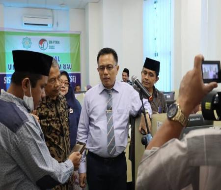 Rektor UIN Suska Riau, Khairunnas Rajab (foto/int)